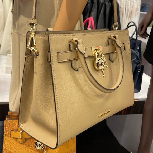 MICHAEL KORS HAMILTON MEDIUM SATCHEL 
 COLOR: CAMEL
NWT - Picture 16 of 16